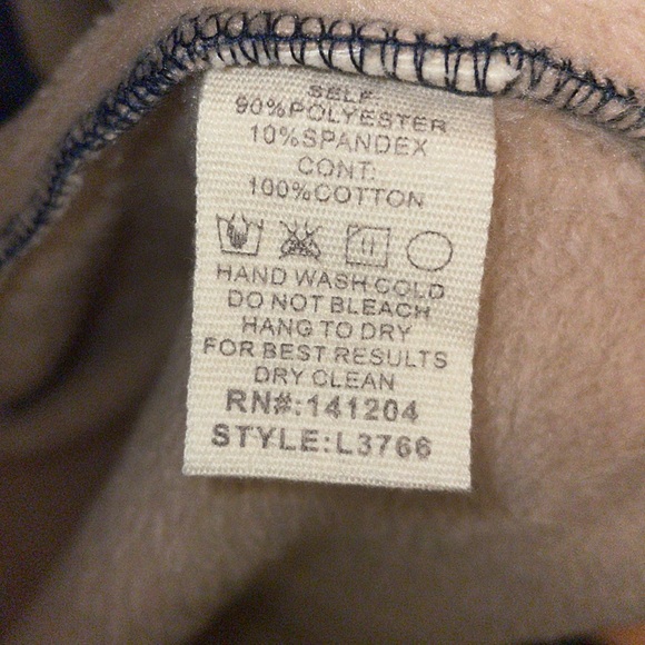 Hem &Thread vest - Picture 4 of 6